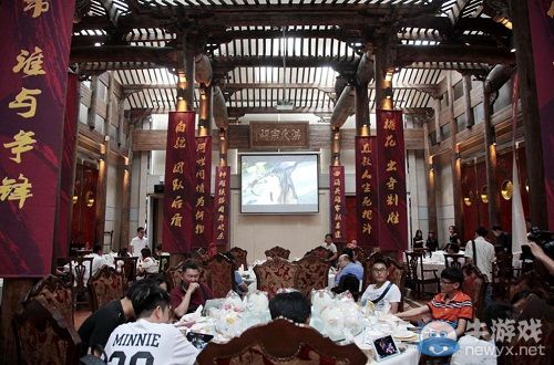 《神雕俠侶》周歲生日會現(xiàn)場圖賞 小龍女清麗脫俗