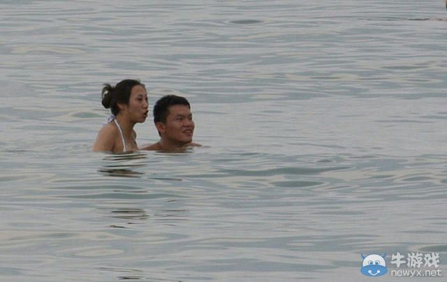 朱芳雨疑與“小三”開房照曝光 打球不行泡妞挺行!