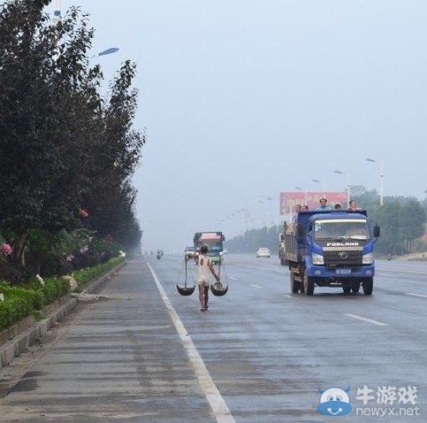 史上最潮的賣菜大爺 大爺你這么潮大娘造了吧