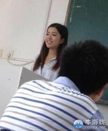 這課絕對不能翹!四川高校驚現美女日語老師