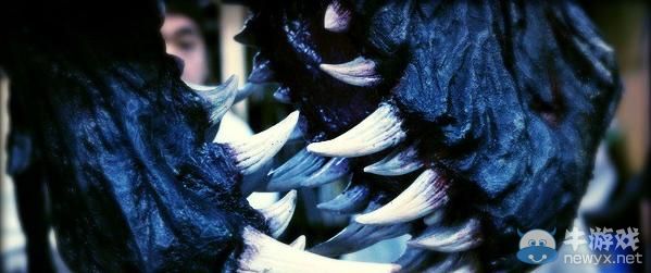 《血咒》（Bloodborne）TGS圖片預(yù)覽：狼人獠牙“咬”你好看