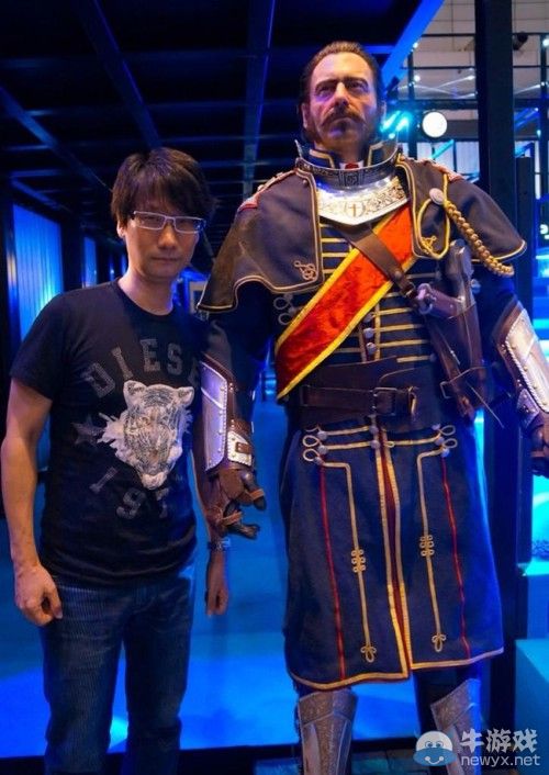 TGS2014：《教團：1886》指揮官引小島秀夫合影