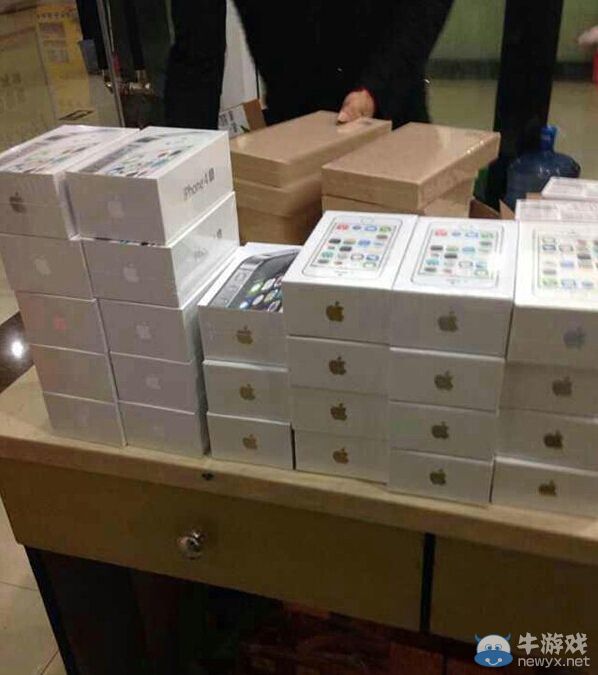 網(wǎng)曝黃牛因大量囤積iPhone 6賠100多萬 無奈下跳樓自殺
