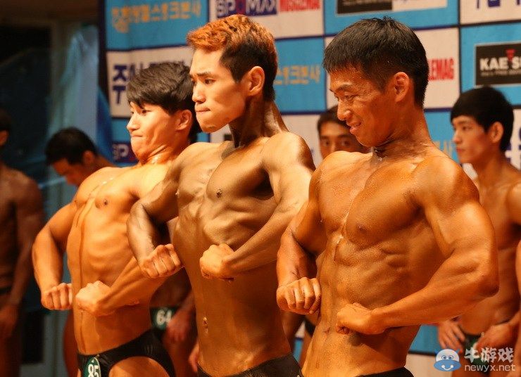 這場景我也是看醉了!韓國健美大賽選手大秀身材