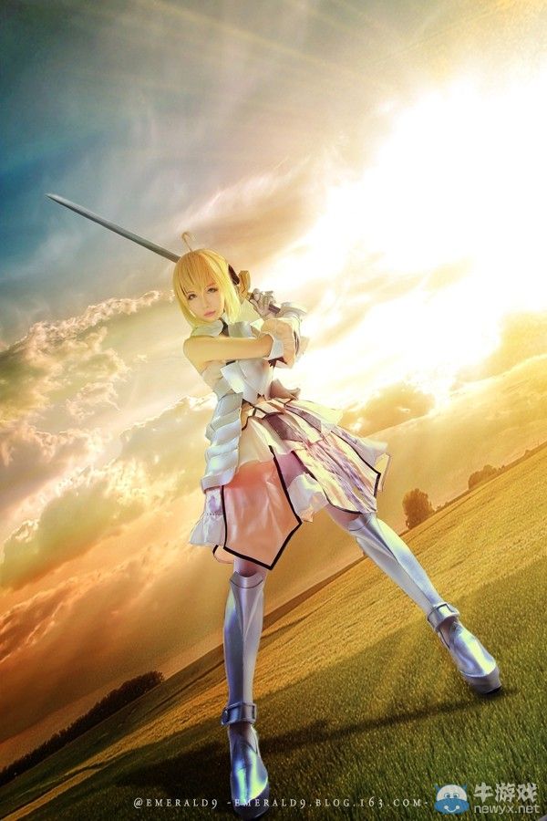 最新一期大師級COS圖賞 星女郎徐嬌神還原赤瞳