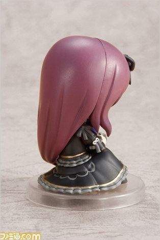 《閃亂神樂：少女們的選擇》限定版附送粘土人實物預覽圖