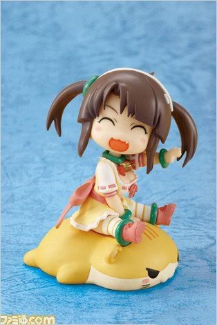 《閃亂神樂：少女們的選擇》限定版附送粘土人實物預覽圖