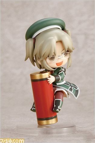 《閃亂神樂：少女們的選擇》限定版附送粘土人實物預覽圖