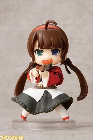 《閃亂神樂：少女們的選擇》限定版附送粘土人實物預覽圖