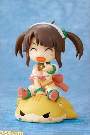 《閃亂神樂：少女們的選擇》限定版附送粘土人實物預覽圖