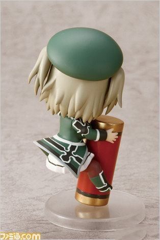 《閃亂神樂：少女們的選擇》限定版附送粘土人實物預覽圖