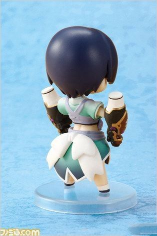 《閃亂神樂：少女們的選擇》限定版附送粘土人實物預覽圖