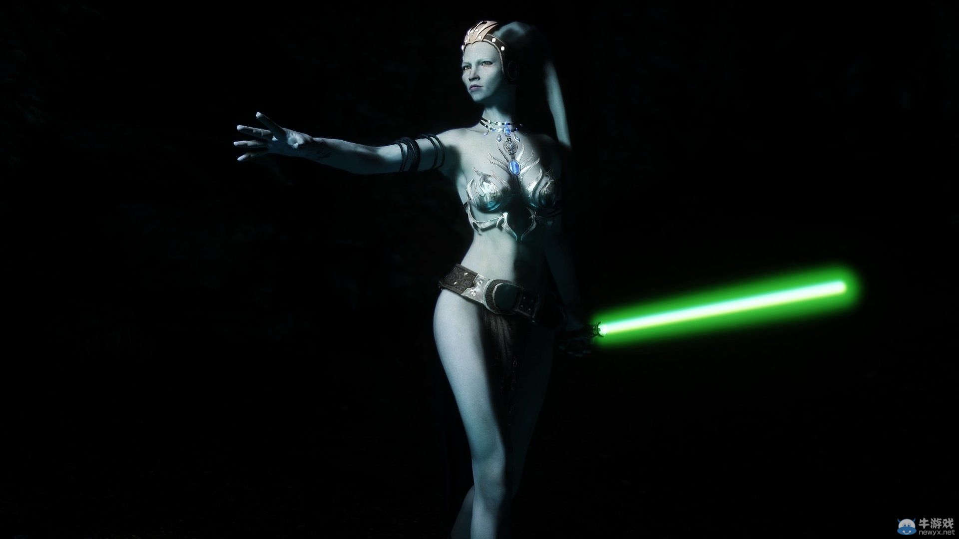 《上古卷軸5：天際》新MOD圖：美眉手執(zhí)光劍很性感