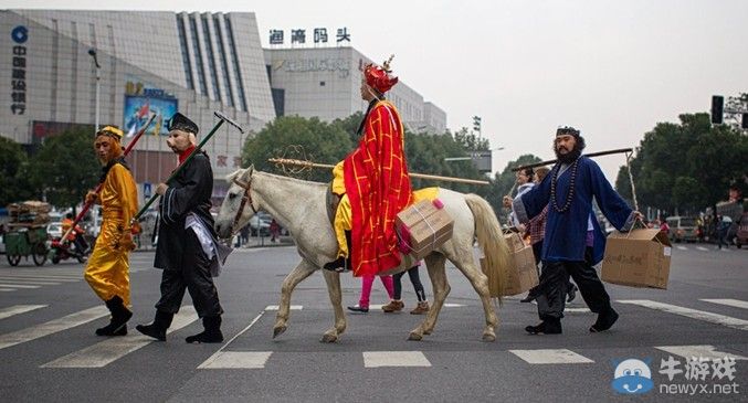 唐僧師徒變身快遞哥萌翻網友 盤點雙11奇葩送貨員們