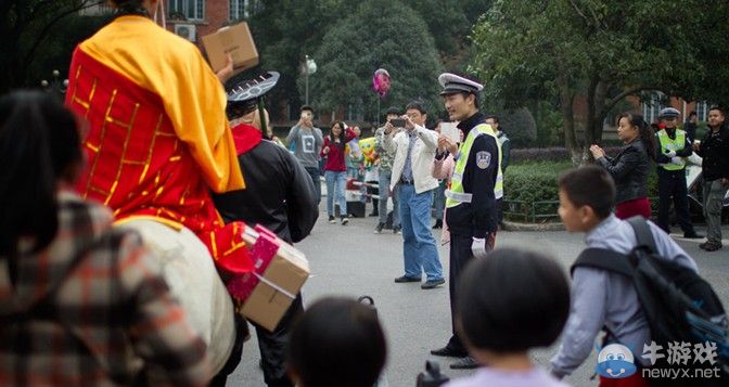唐僧師徒變身快遞哥萌翻網友 盤點雙11奇葩送貨員們