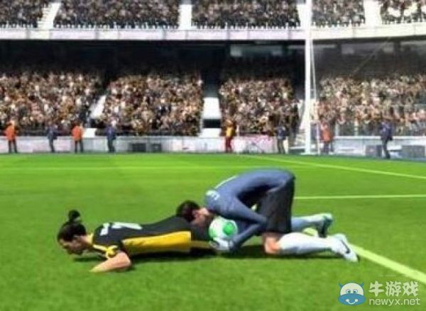 速度來圍觀!《FIFA 15》綠茵場基情鬼畜爆笑BUG圖集