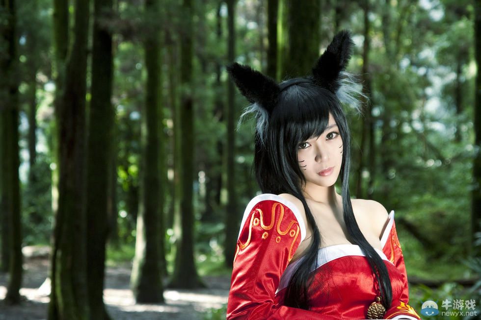 叢林深處驚現(xiàn)野生阿貍COS秀:此女必成大器!