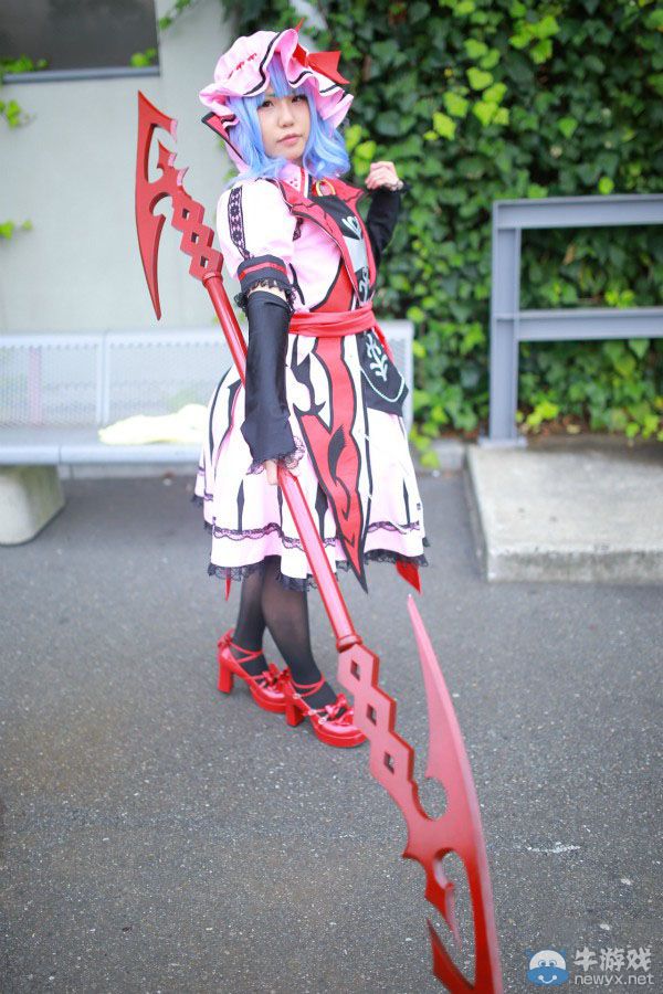 帶你欣賞博麗神社例大祭現(xiàn)場!海量cosplay與周邊