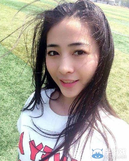 別人的老師為啥這么美!學校班主任太美學生要求旁聽