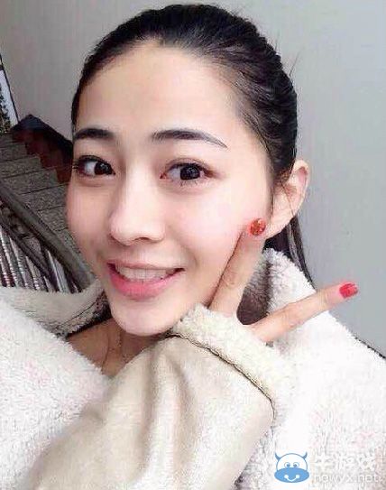 別人的老師為啥這么美!學校班主任太美學生要求旁聽