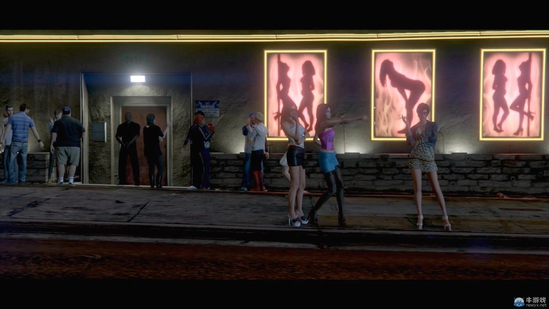 《俠盜獵車手5》（GTA5）夜幕下的罪惡都市：黑絲站街女浪情四溢