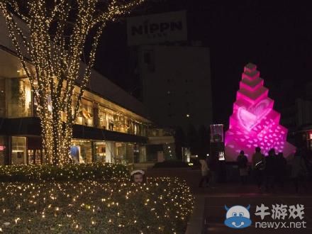 一旦接受了這種設(shè)定意外很萌!大胡子美女圣誕套圖