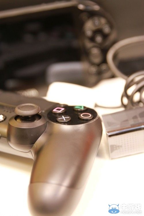 國行PS4開箱圖賞，中國龍圖案霸氣外露！