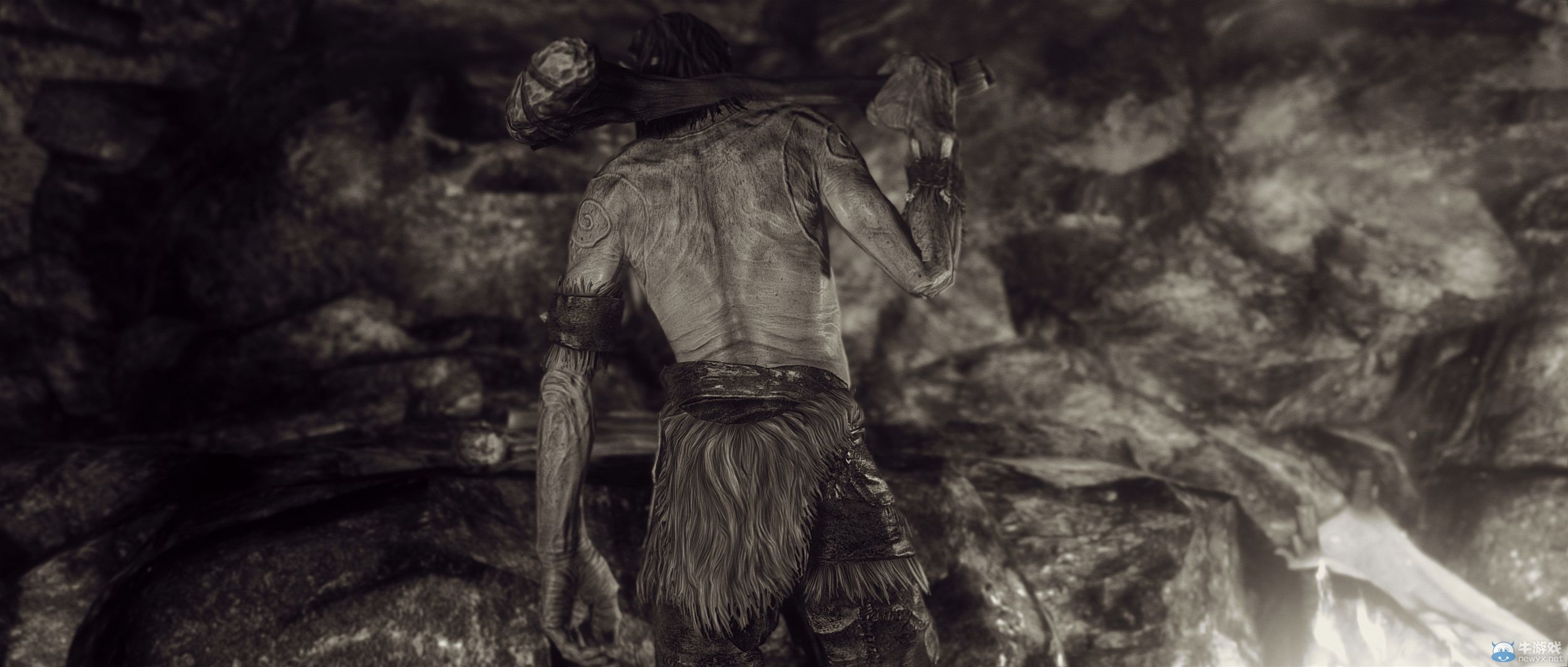 《上古卷軸5：天際》最新藝術截圖：柔和光影下的灰度美女