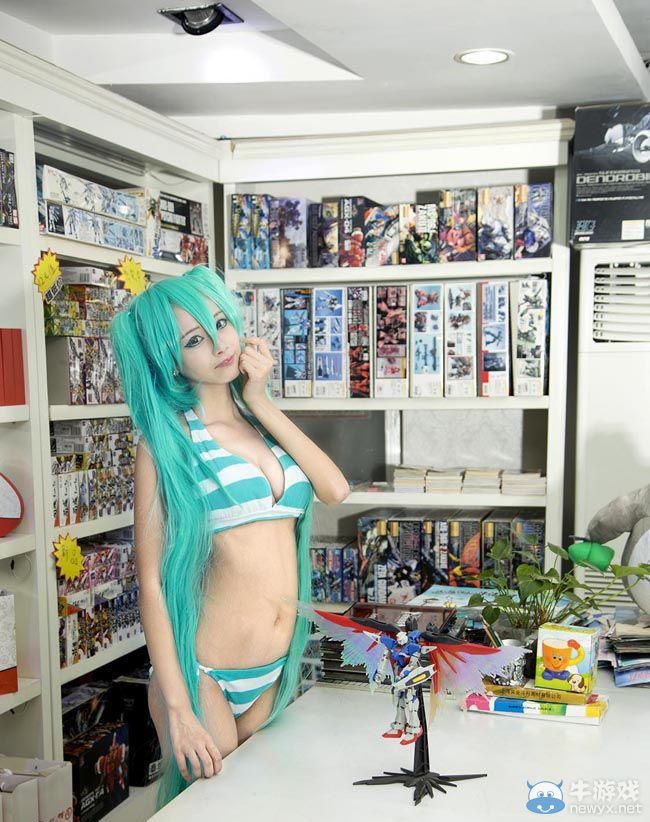 中國動漫店趕超日本 店員火辣泳裝攬顧客