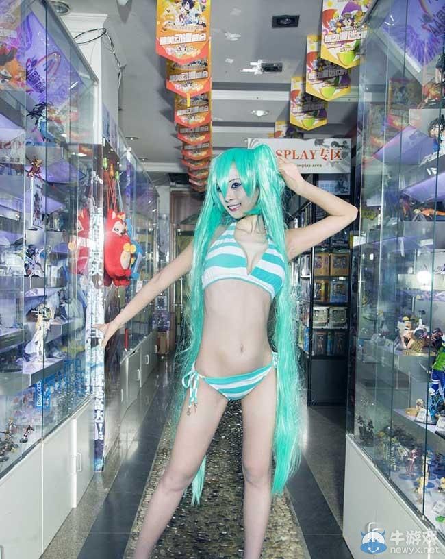 中國動漫店趕超日本 店員火辣泳裝攬顧客