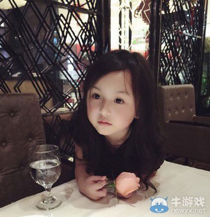 真是天上掉下的小仙女 