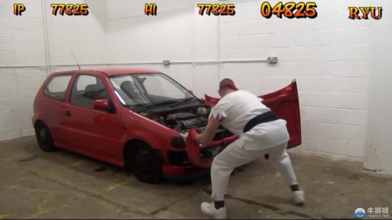 《街頭霸王》真人版 徒手拆轎車