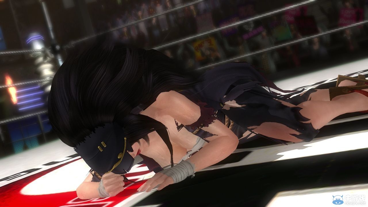 《死或生5：最后一戰》閃亂爆衣酥胸破天際：油膩香汗喪心病狂