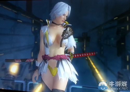 《死或生5：最后一戰》閃亂爆衣酥胸破天際：油膩香汗喪心病狂