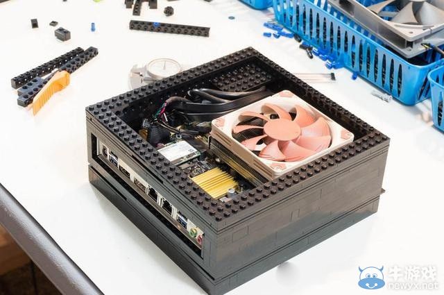 樂(lè)高推出電腦主機(jī)“麻雀雖小五臟俱全”