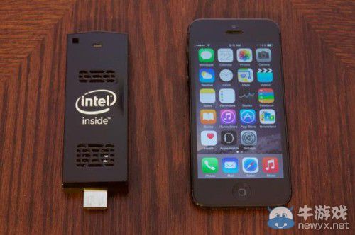 全球最小的主機：Compute Stick 比充電器還小