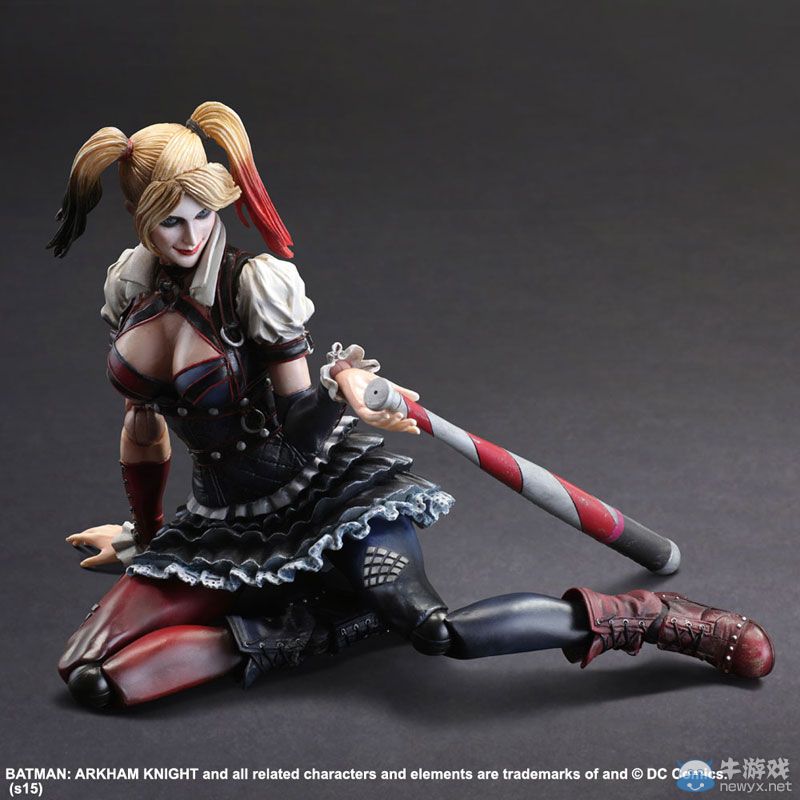 《蝙蝠俠：阿甘騎士》小丑女爆乳手辦：驚悚與性感同在