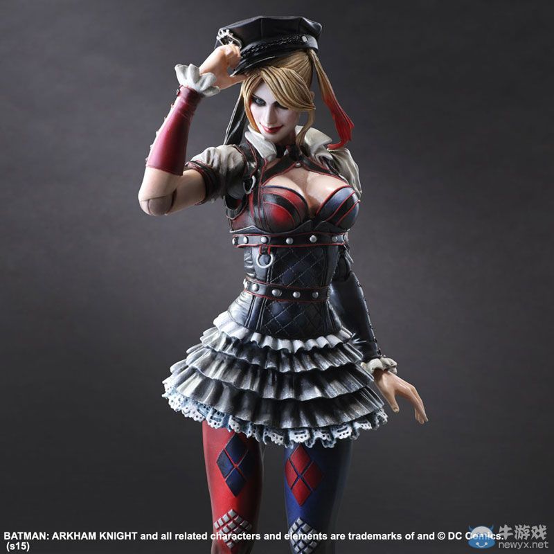 《蝙蝠俠：阿甘騎士》小丑女爆乳手辦：驚悚與性感同在