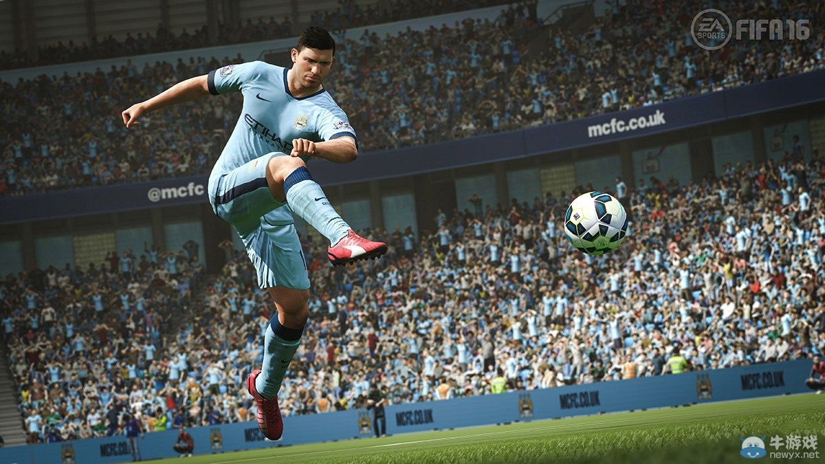 《FIFA 16》最新游戲截圖：德赫亞奮力出擊！