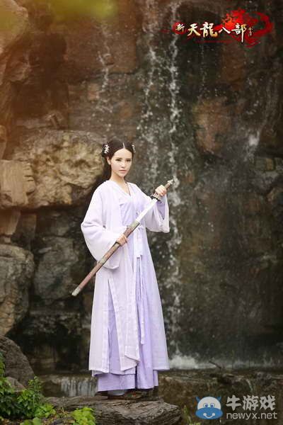 女神也有呆萌時新天龍女神代言人拍攝花絮曝光