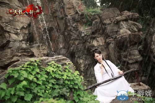 女神也有呆萌時新天龍女神代言人拍攝花絮曝光