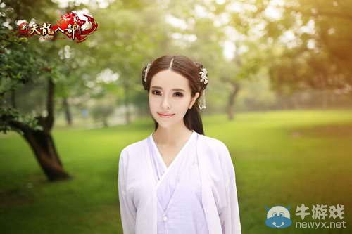 女神也有呆萌時新天龍女神代言人拍攝花絮曝光