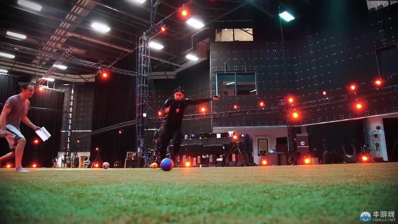 《FIFA 16》全新技術(shù)演示：動(dòng)作自然如真實(shí)賽場