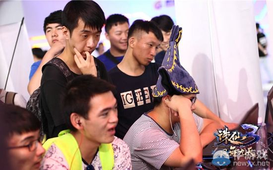 《誅仙3》2015CJ試玩區(qū)互動(dòng)火熱 群星閃耀