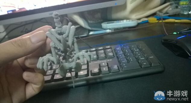 《魔獸世界》高手在民間 自制骨龍菲米絲！