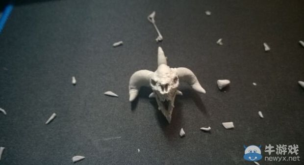 《魔獸世界》高手在民間 自制骨龍菲米絲！