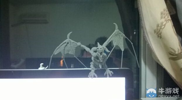 《魔獸世界》高手在民間 自制骨龍菲米絲！