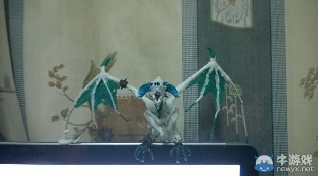 《魔獸世界》高手在民間 自制骨龍菲米絲！