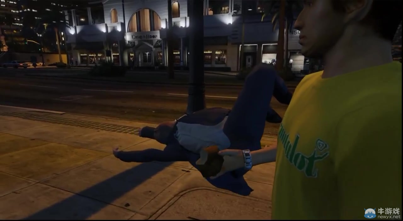 《俠盜飛車5》再現鬼畜BUG：人與動物上演瑜伽變形記