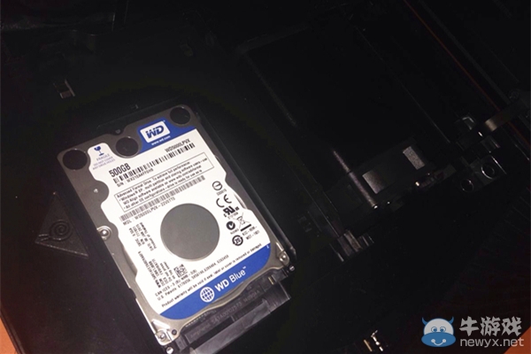 500G硬盤+4G內存，OBOX引領大型安卓電視游戲時代